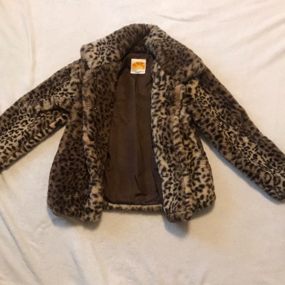 Kids cheetah print fuzzy jacket with silk inside
